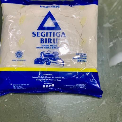 

♘ Tepung SEGITIGA BIRU 500 GR / DUS ( 20 Bungkus ) ♞