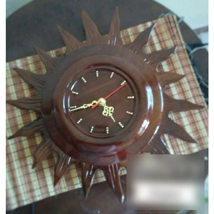LJ1 Jam dinding kayu jati bentuk matahari