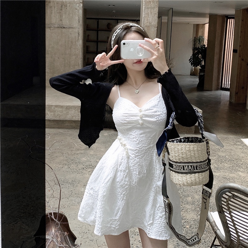 Red Manik-manik Manis V-Leher Tali Ikat Gaun Wanita Musim Panas Mengurangi Usia Gaun Putri Putih Pinggang Ramping A-line Rok Berbulu