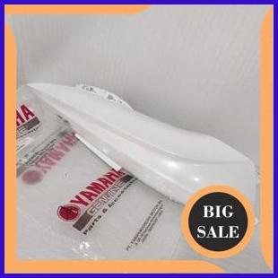 Cover body belakang tutup body bagian KIRI Yamaha Lexi 125 warna PUTIH Original B3F-F1711-00-P0 1M4R