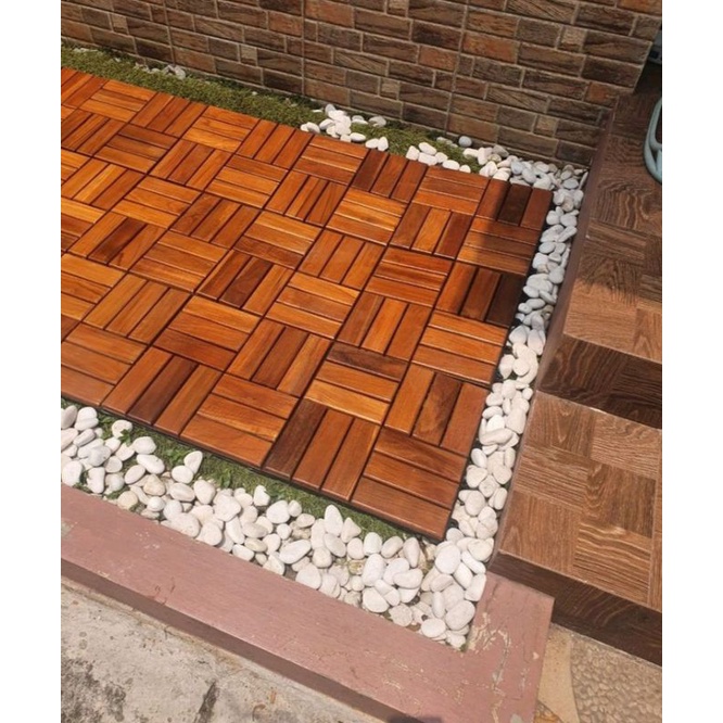 deckingtile//lantai kayu/parkit/dekorasi taman teras rumah cafe