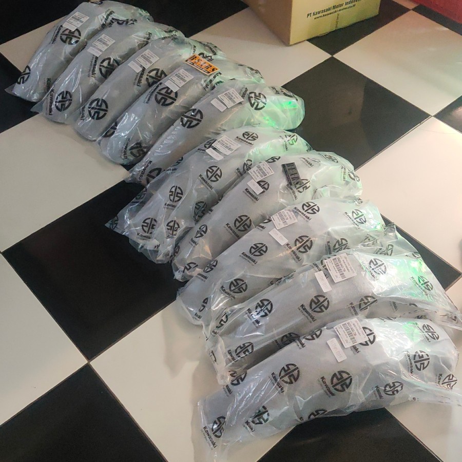 Spakbor Belakang W175 Original