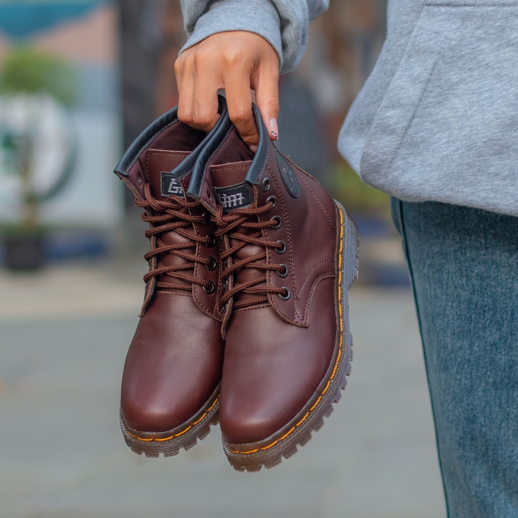 Sepatu Boot Wixesa High Series Pria &amp; Wanita (UNISEX) Original Caraka Footwear 100% Limited Edition Kulit Asli Brown ( Coklat Tua), Sepatu 6 Lubang Tali Kulit Sapi Asli Cibaduyut