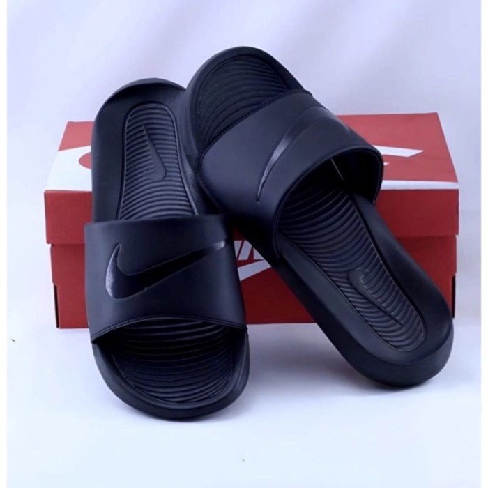 sandal slop nike victory pria original sendal distro - victo lis hitam, 39(E8A7) Sandal Pria Nyaman 