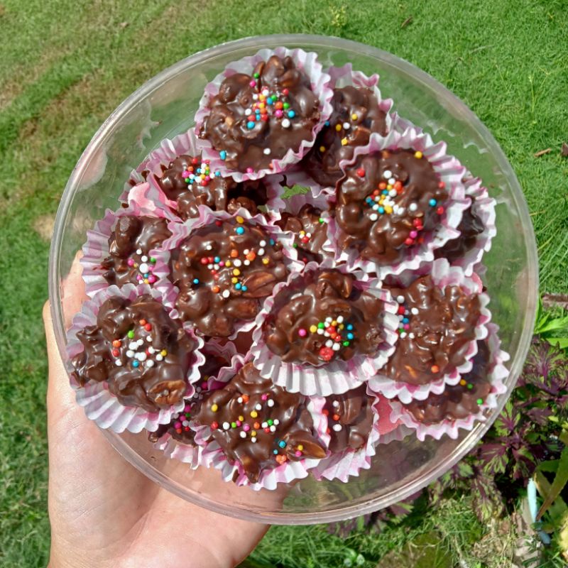 

COKLAT KACANG kue lebaran toples 500g