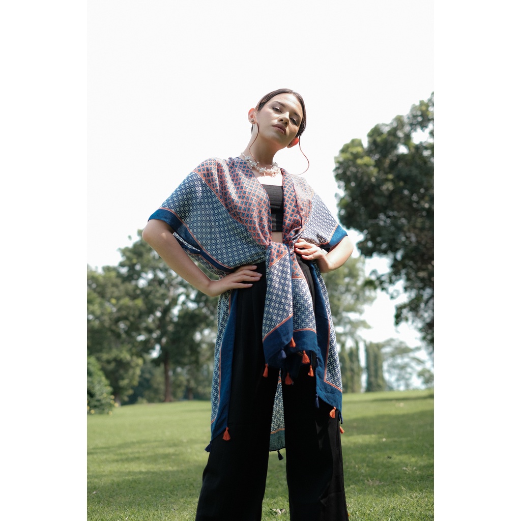 (DEFECT SALE) RATU - Kahiyang Blue Outer / Cardigan Batik