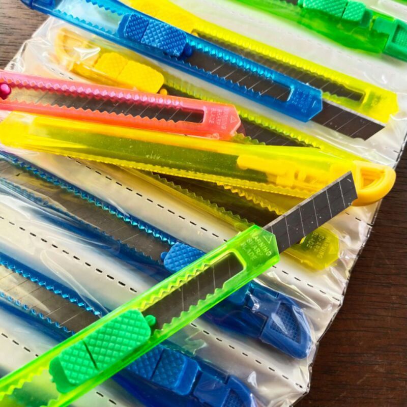 

(1 pcs) Pisau Cutter Kecil V-Tro E-300