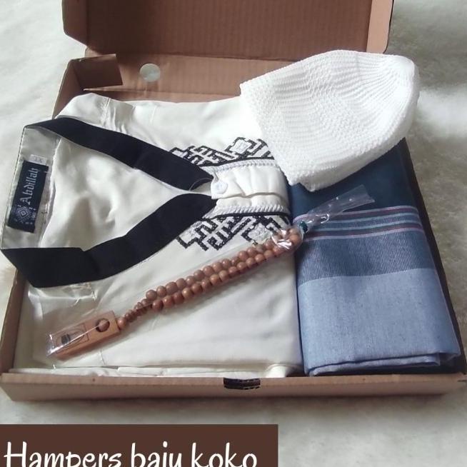

Berkualitas Hampers Baju Koko / Hampers Lebaran / Kado Guru Laki-Laki/ Istanasembakoo