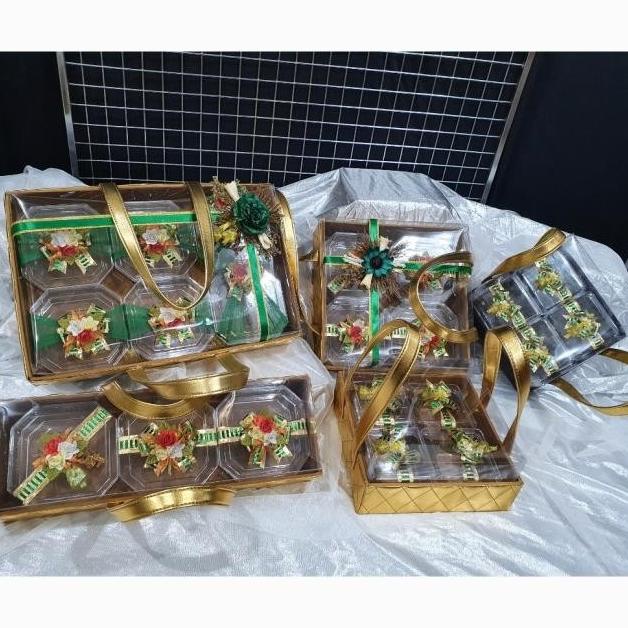 

Box Kue Parcel Lebaran Idul Fitri Gold Hampers Storlinida