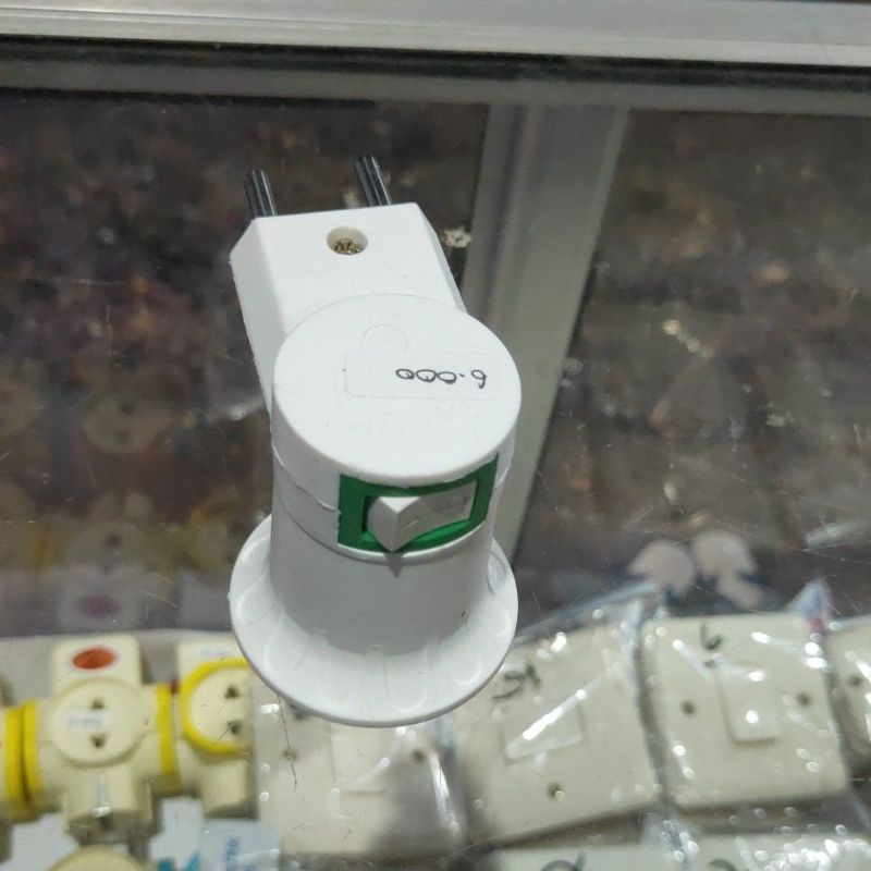 alat tes lampu saklar