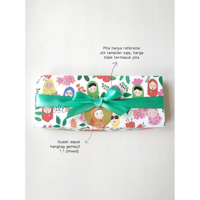 

(Beautyhijab) Box Kotak Hijab Baju Cantik Girly Iamcili (Isi 10) 034