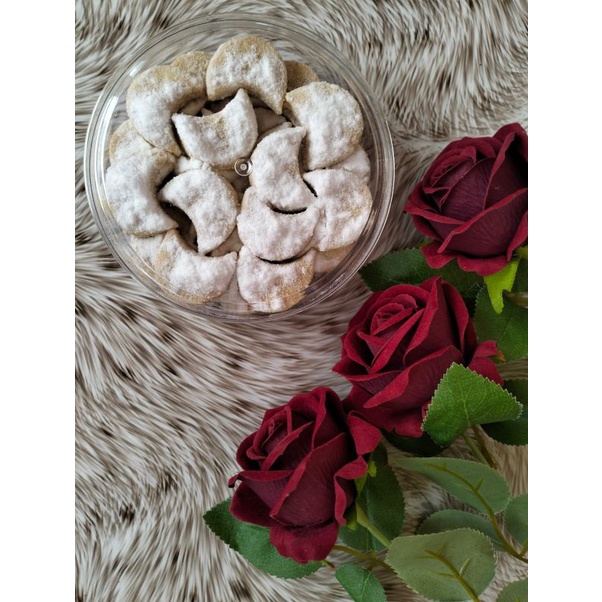 

KUE LEBARAN SALJU ORI KUE KERING