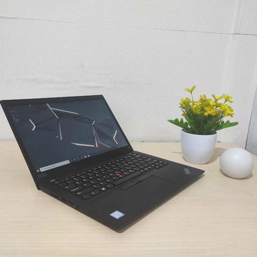 Laptop Lenovo Thinkpad X390 Core i5 Gen 8 NVMe 256GB Slim Bertenaga 13.3&quot; FHD Win 11 Pro Siap Pakai