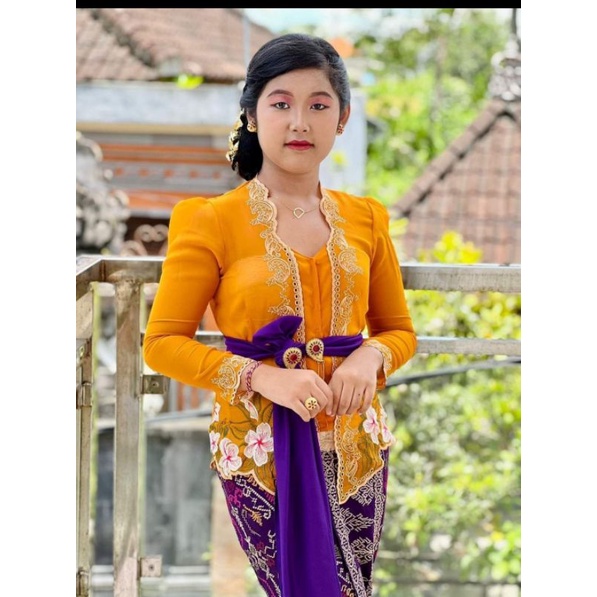 kebaya bordir D7