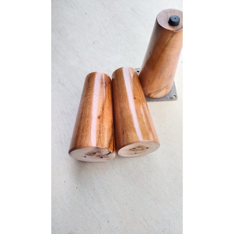 Kaki Tabung Sofa Bed