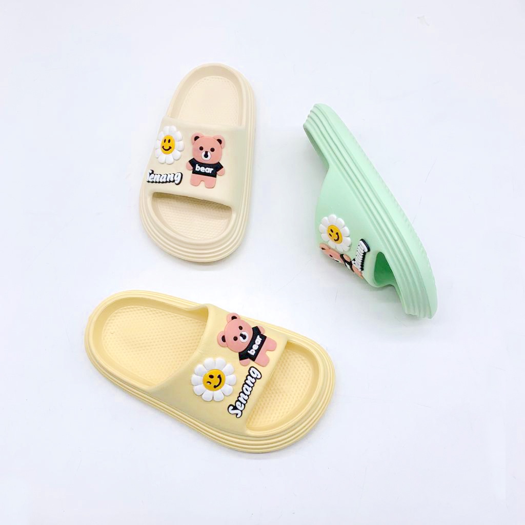 Sandal Selop Anak Perempuan Bahan Karet Anti Licin Kekinian Terbaru Size 24-35