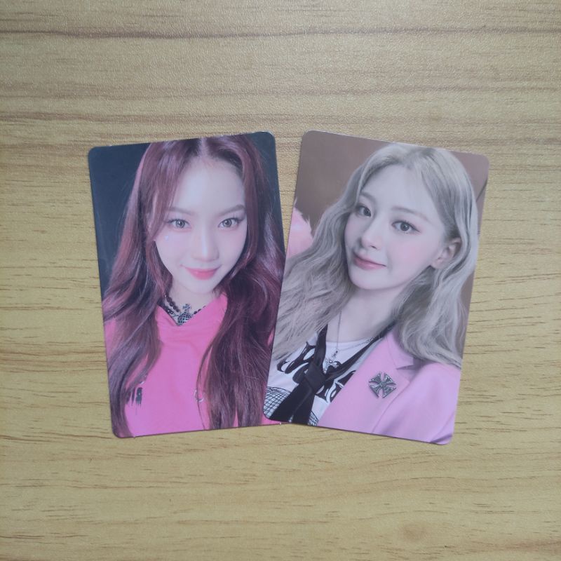 STAYC TEDDY BEAR ALBUM PHOTOCARD PC ISA SEEUN LENTICULAR BENEFIT WEVERSE SHOP ( LENTI BENE WV )