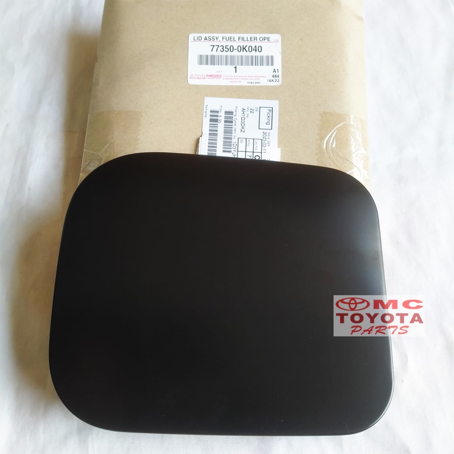 Plat Tutup / Cover Tangki Bensin Toyota Hilux Double Cabin 77350-0K040