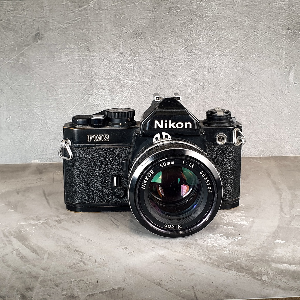 NIKON FM 2 HITAM +Lensa nikon 50mm f 1.4  KAMERA FILM KAMERA ANALOG