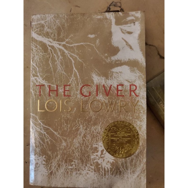 CLASSIC LITERATURE-THE GIVER (ENG)
