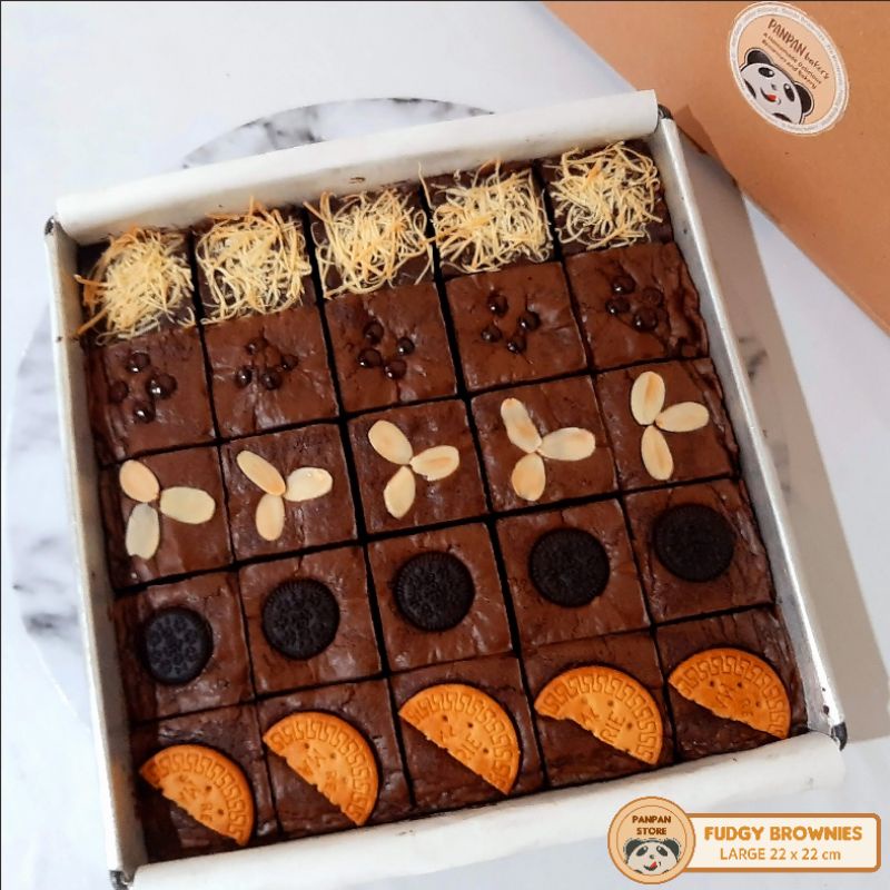 

Fudgy Brownies Dark Chocolate Premium 20 x 20 cm (FREE 1 POUCH COOKIES) / Kue Brownies Panggang Sekat 25 pcs