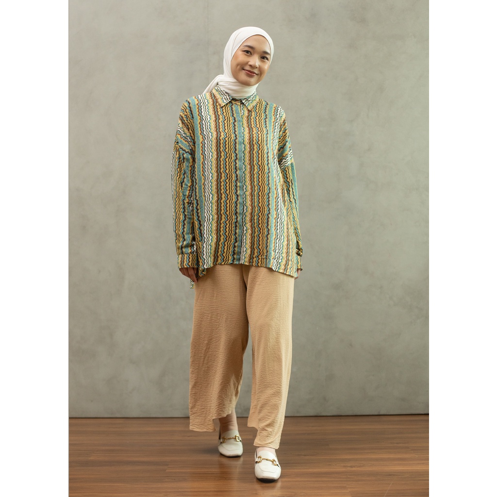 Ixora Zeta Oversized Shirt - Kemeja Wanita Oversized Lengan Panjang