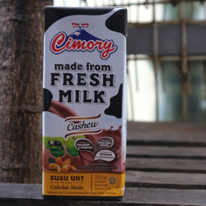 

CIMORY Fresh Milk Susu UHT Cashew Pack 250ml