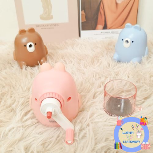 

Rautan Mekanik Putar Beruang Duduk Kode JOYKO A-164CO Rautan Pensil Terbaru