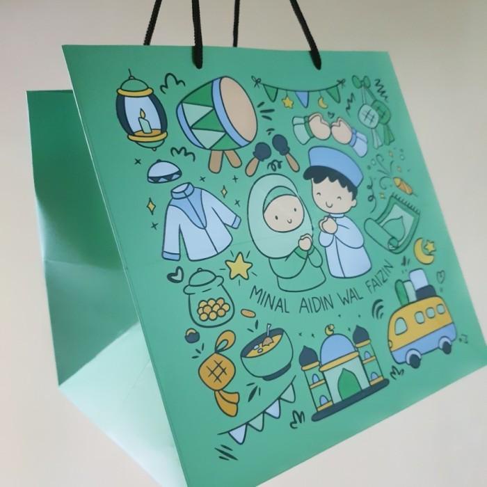 

Paper Bag Idul Fitri / Lebaran 24 X 24 X 24 Cm " Mawf " 076