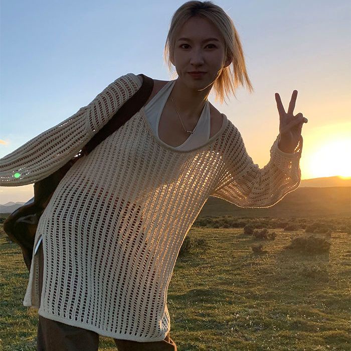 Red Gaya malas Jepang ceruk retro kasual high-end soft waxy hollow lengan panjang rajutan sweater + halter neck vest top