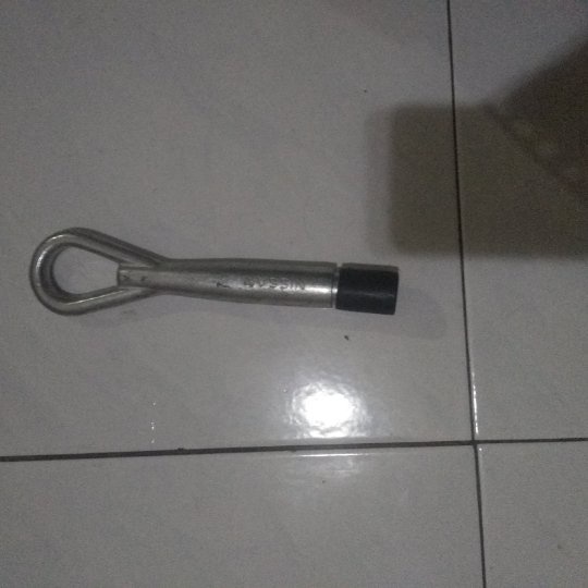 Cantolan Besi Derek Mobil New