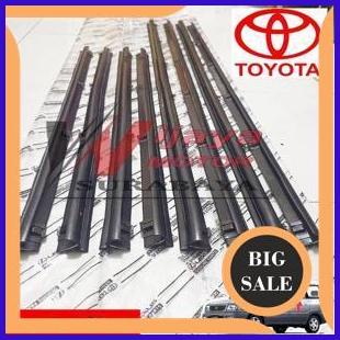 Pelipit Kaca Jendela Mobil Kijang New Kapsul. Karet List Kaca Jendela Mobil Kijang New Kapsul 1M4R23