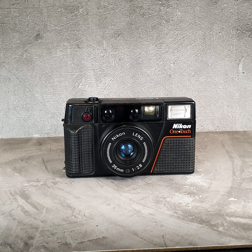 NIKON L35F one touch Flash ON LIKE NEW  KAMERA FILM KAMERA ANALOG