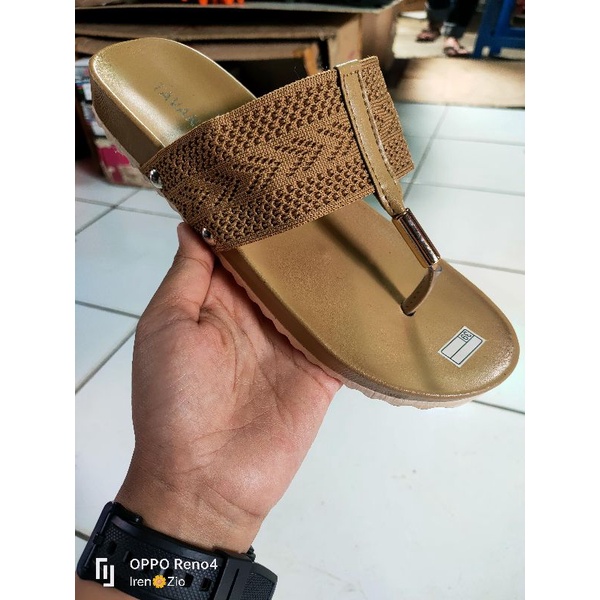 sendal tavano cewek
