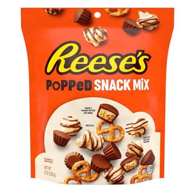 

Hershey's Popped Snack Mix 226 gram