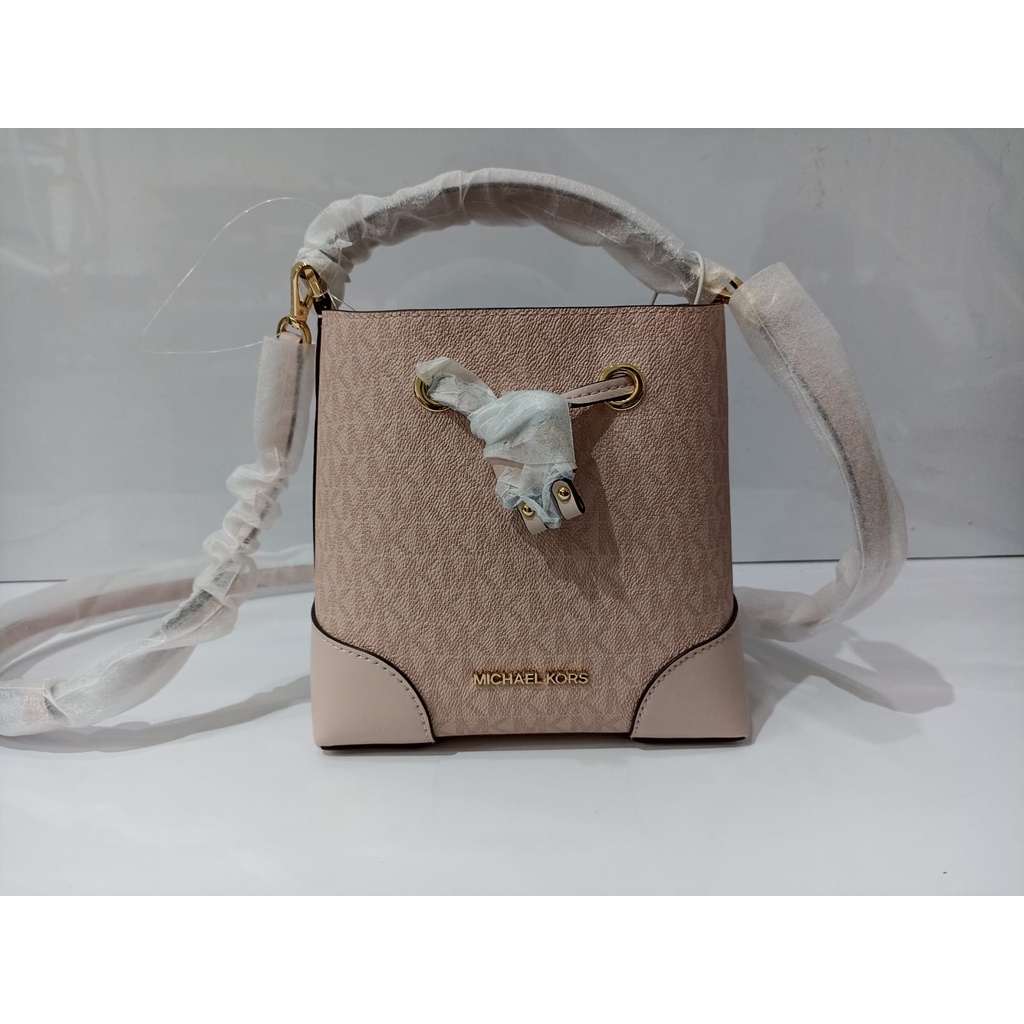 MK Mercer Small Drawsting Bucket