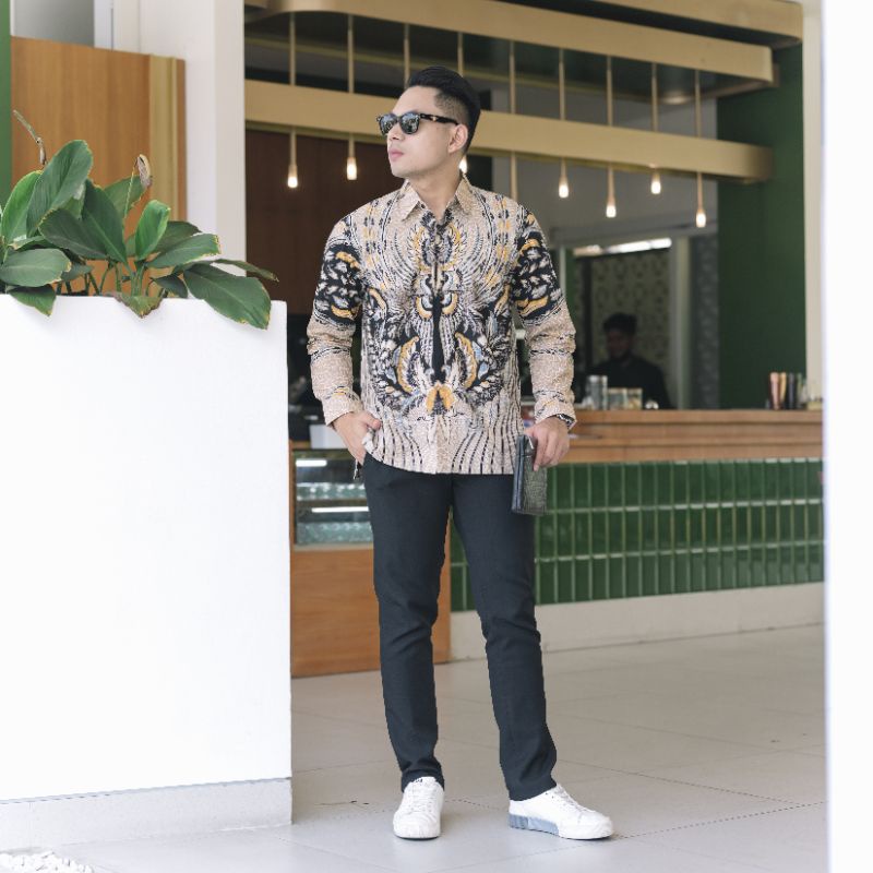 DANASURA Baju Batik Pria Lengan Panjang Slim Fit Premium Furing Modern Adem Casual Kemeja Formal Katun Halus Adem Tebal Acara Wisuda Kerja Kondangan Lamaran Tunangan Nikahan Partai Grosir Seragaman Couple Cowok cewek keren Asli Ori Batikmasku S M L XL XXL