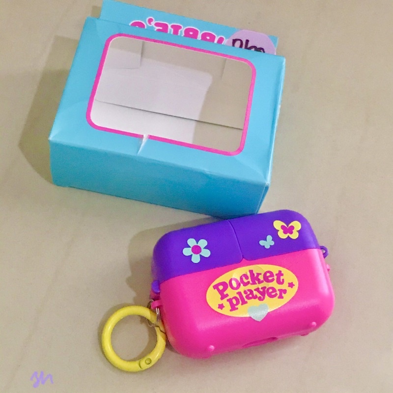 airpods case rubbies room booked