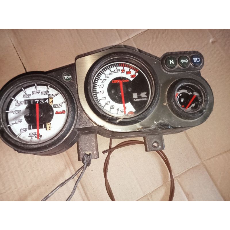 spidometer kawasaki ninja rr new-minus ngga ada kabel yang lain aman