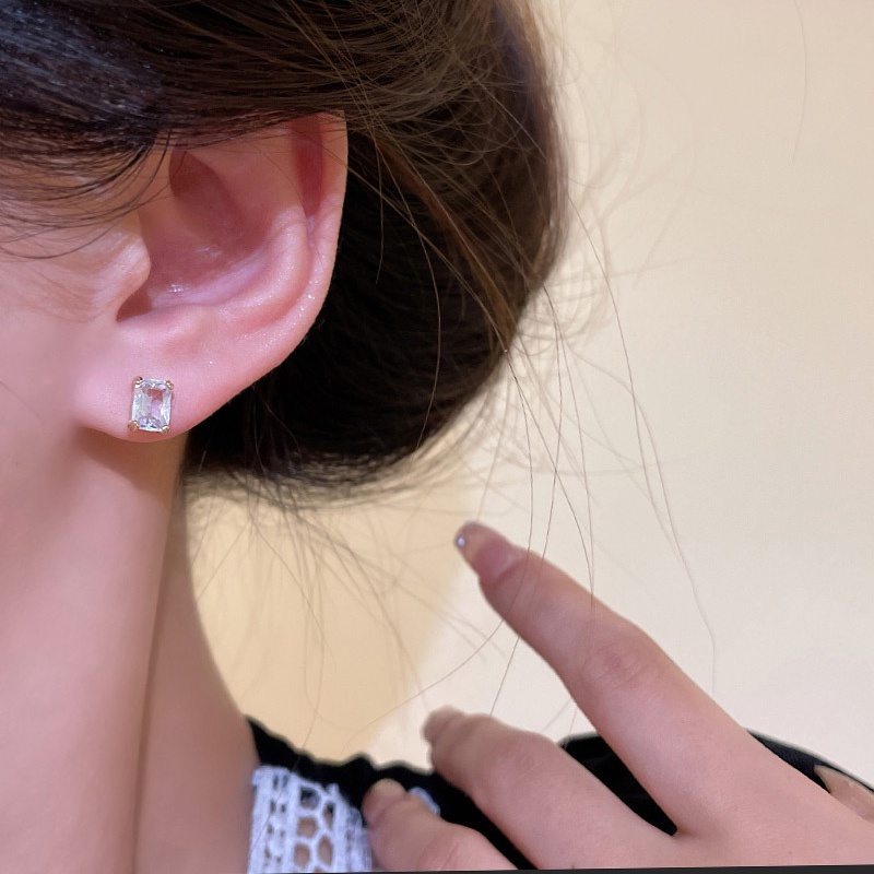 925 Perak Jarum Mewah Sederhana Zirkon Anting Baru Fashion Geometris Stud Earrings