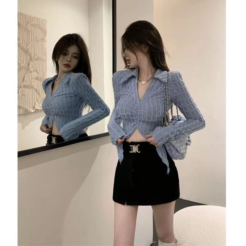 Red Gadis Seksi V-Leher Lengan Panjang Kemeja Wanita Musim Semi 2023 Desain Baru Plaid Slim Fit dan Tipis Kepribadian Top Pendek