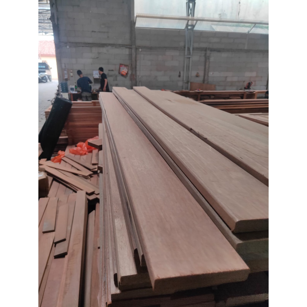 Decking Kayu Bengkirai Papan Bengkirai Kalimantan