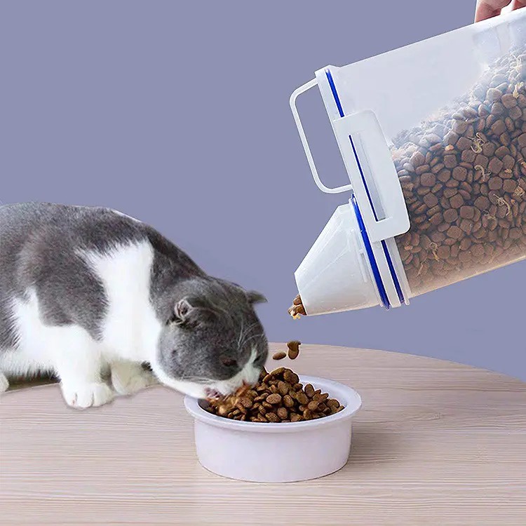 Food Container 2,5L Wadah Penyimpanan Bahan Makanan Kucing/Anjing Beras MultiFungsi