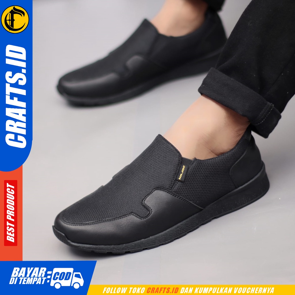 Sepatu Casual Sneakers Tali Pria Crafts Chizuru