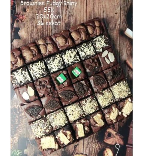 

♝ Brownies Fudgy Shiny (FREE LILIN TULIS DI CATATAN) 20x20 isi 36 sekat ☁