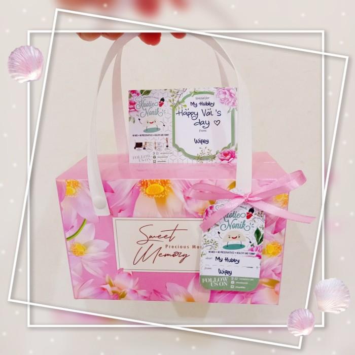 

Hampers Dimsum/Gyoza/Kuotiek Kuotie Nonik Imlek/Birthday/Lebaran/Natal