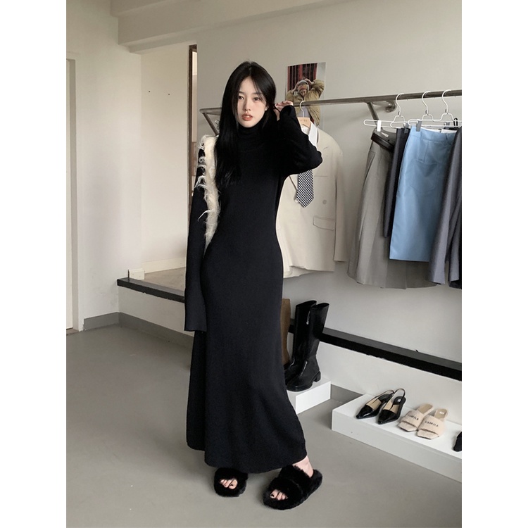 Red Ketat retro hitam berleher tinggi rajutan gaun wanita Prancis musim gugur dan musim dingin rok pinggang tas panjang pinggul rok baru