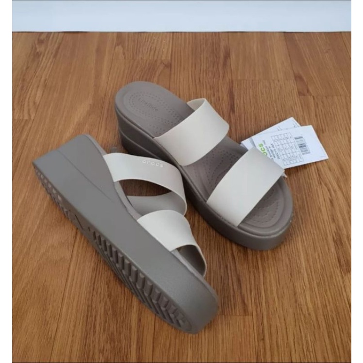 sandal wanita crocs/ crocs Brooklyn mid wedge/ wedges wanita/ sandal wanita tinggi/ sandal crocs/ we
