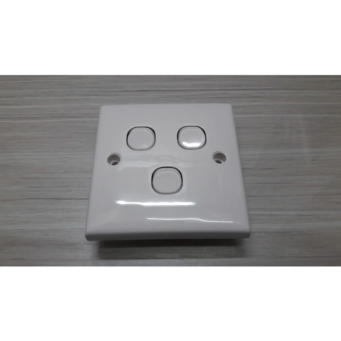 BISA COD Saklar isi 3 switch CLIPSAL /SAKLAR LAMPU/SAKAR ON OFF/SAKLAR BROCO/SAKLAR PANASONIC/SAKLAR