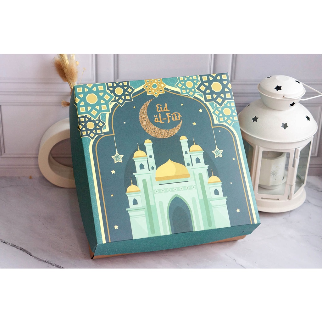 

Kotak dus kue uk 22 x 22 bisa untuk kue dan toples tema lebaran design terbaru
